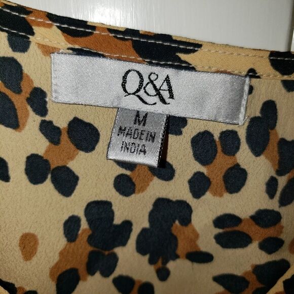 Q&A Animal Print Wrap Spaghetti Strap Top - Picture 3 of 6